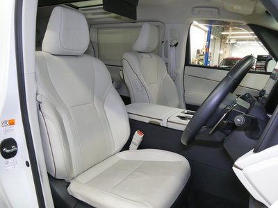 صورة مصغرة 17 لـ 2024 Lexus LM