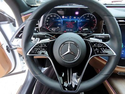 MERCEDES-BENZ E-CLASS - 8