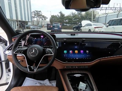 MERCEDES-BENZ E-CLASS - 4