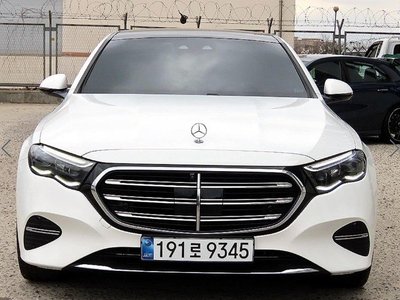 MERCEDES-BENZ E-CLASS - 1