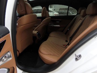 MERCEDES-BENZ E-CLASS - 7