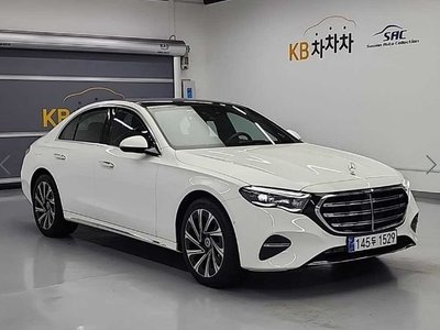 2025 Mercedes-BENZ E-CLASS photo 3