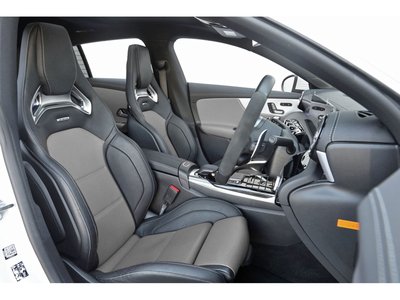 2020 Mercedes-BENZ CLA AMG thumbnail 31