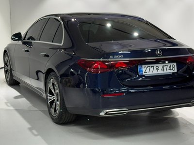 MERCEDES-BENZ E-CLASS - 2