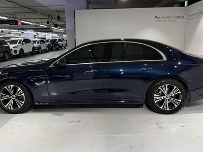 MERCEDES-BENZ E-CLASS - 8