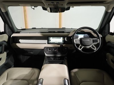 LAND ROVER DEFENDER - 2