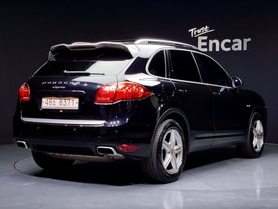 PORSCHE CAYENNE - 3