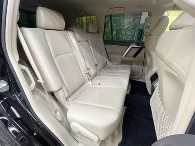 TOYOTA LAND CRUISER PRADO - 9