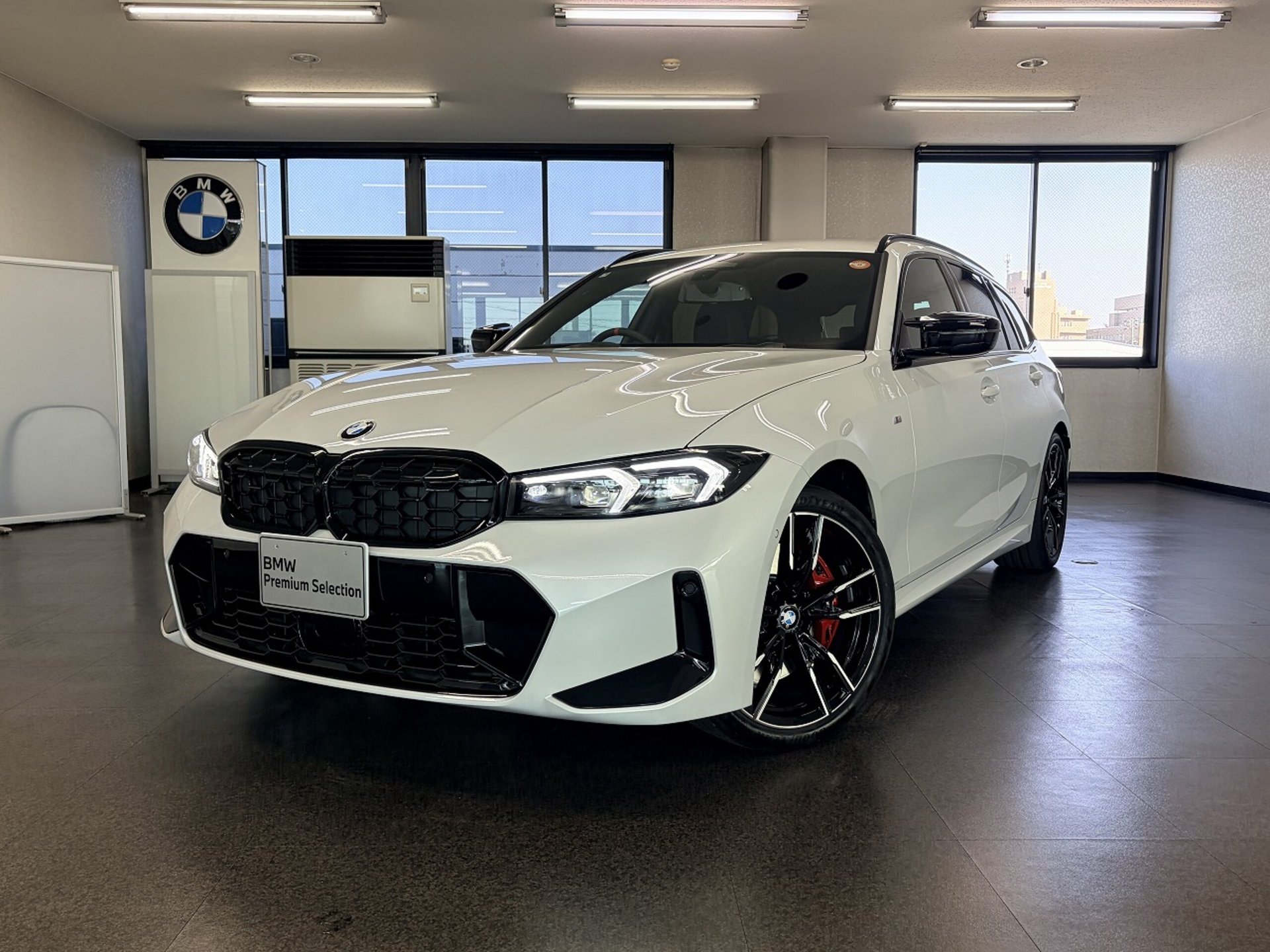 BMW 3 SERIES TOURING - View 1