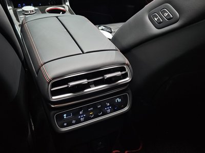 صورة مصغرة 34 لـ 2024 Genesis GV80 COUPE