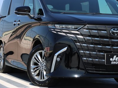 2026 Toyota ALPHARD — фото 7