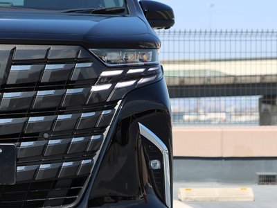 2026 Toyota ALPHARD — миниатюра 12