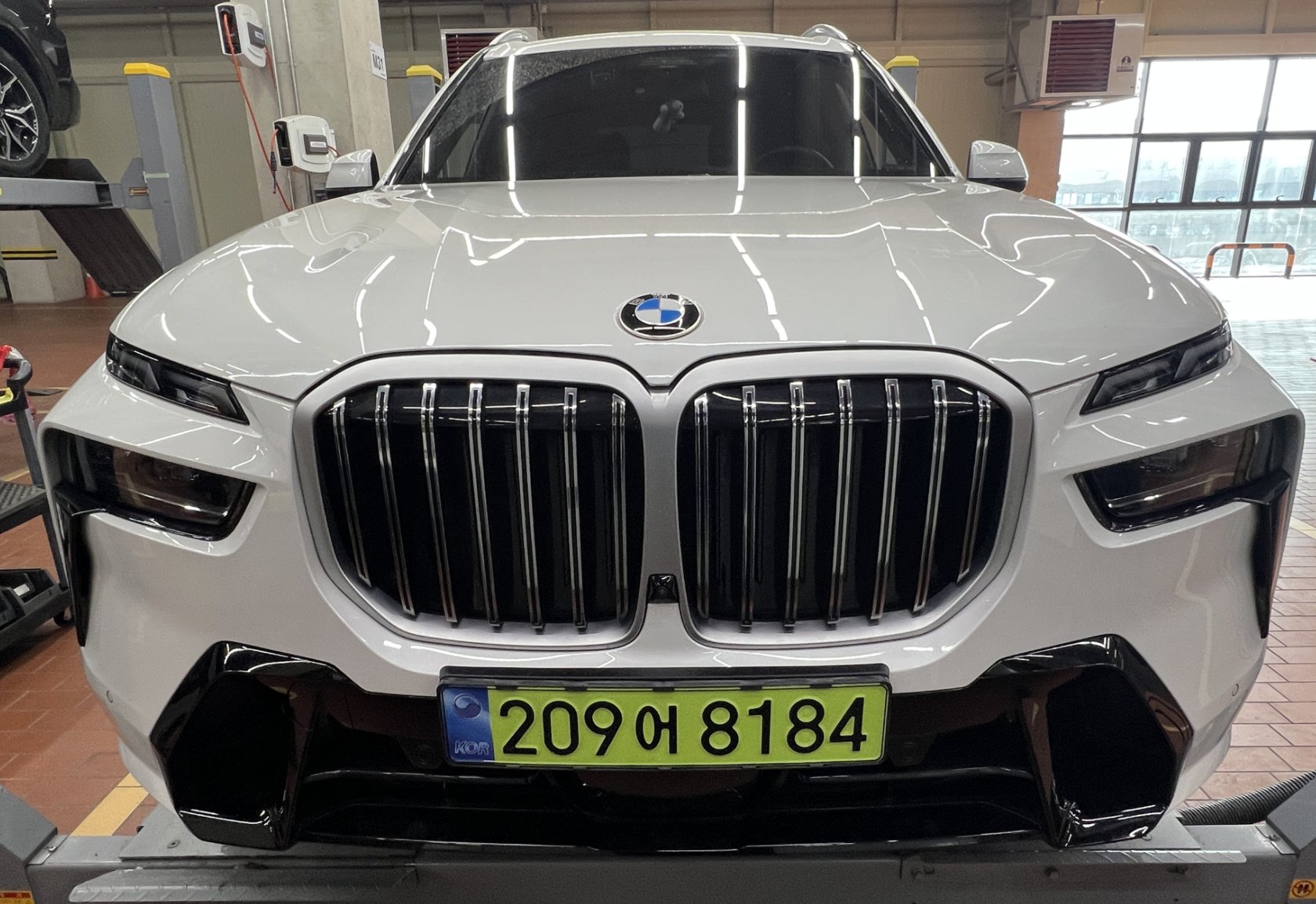 BMW X7 - View 1