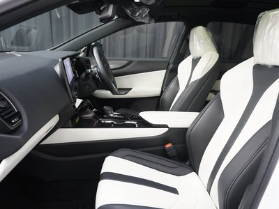 2023 Lexus NX — миниатюра 11