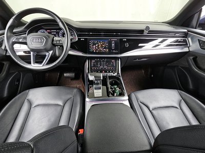 AUDI Q8 - 5