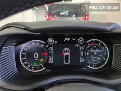 ASTON MARTIN DBX - 6