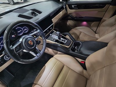 PORSCHE CAYENNE - 10