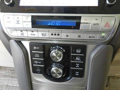 TOYOTA LAND CRUISER PRADO - 10