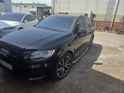 AUDI Q7 - 2