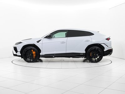 LAMBORGHINI URUS - 5