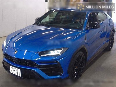 LAMBORGHINI URUS - 4