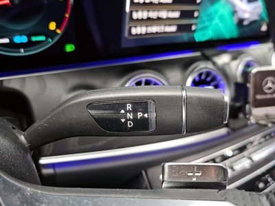 MERCEDES-BENZ E-CLASS - 9