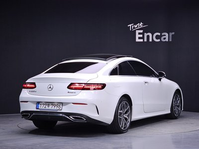 MERCEDES-BENZ E-CLASS - 3