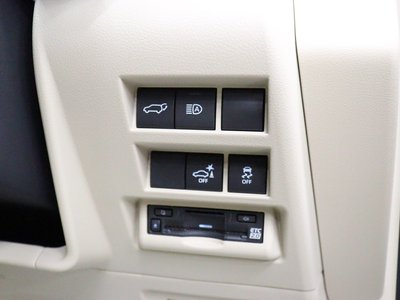 2025 Toyota LAND CRUISER 300 — миниатюра 73