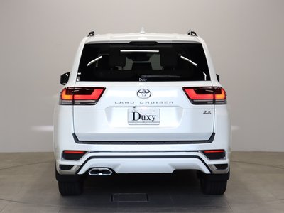 TOYOTA LAND CRUISER 300 - 7