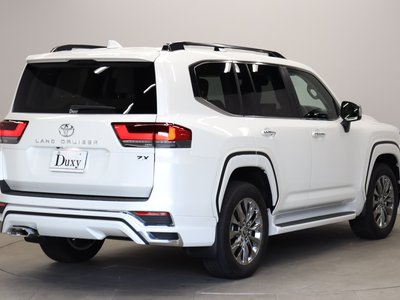 2025 Toyota LAND CRUISER 300 — миниатюра 27