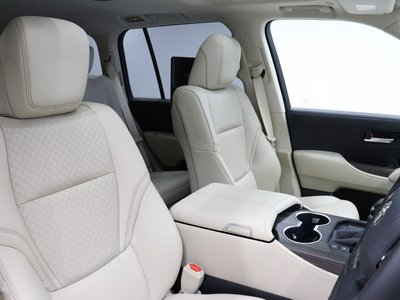 2025 Toyota LAND CRUISER 300 — миниатюра 59