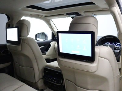TOYOTA LAND CRUISER 300 - 4
