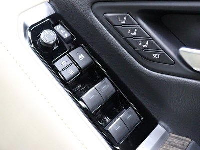 2025 Toyota LAND CRUISER 300 — миниатюра 75