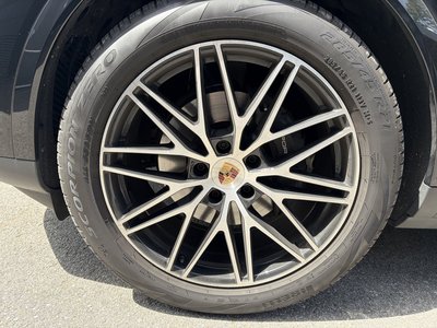 صورة 6 لـ 2025 Porsche CAYENNE