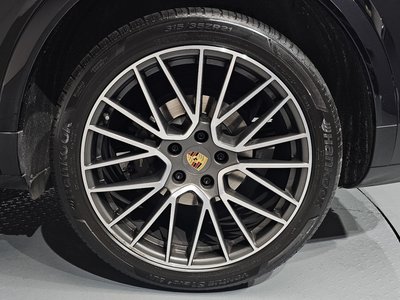 PORSCHE CAYENNE - 8