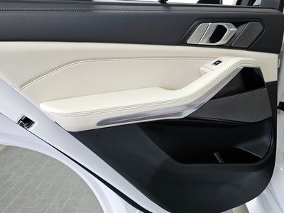 2025 BMW X5 缩略图 15