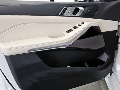2025 BMW X5 缩略图 14