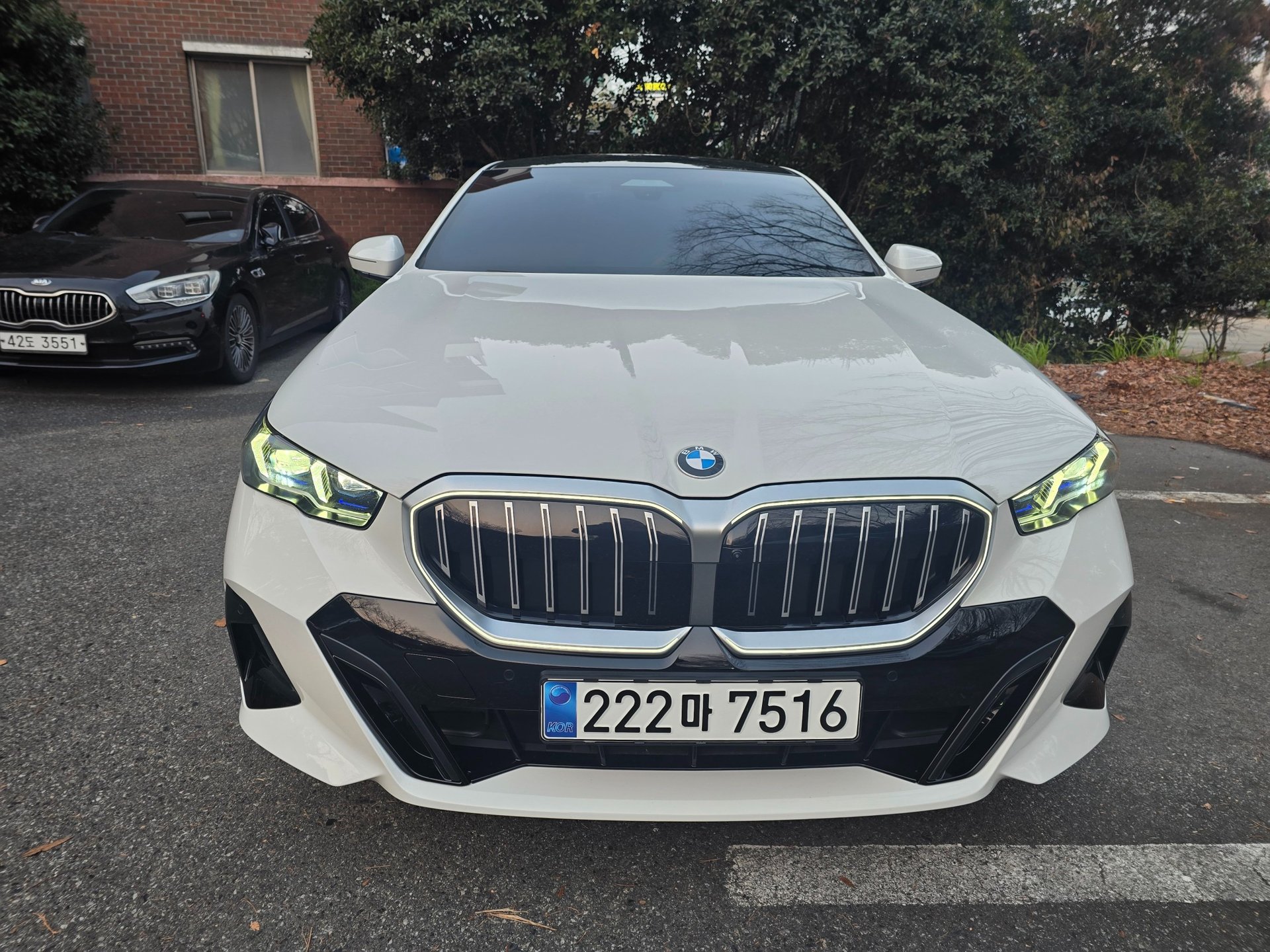 BMW 5 SERIES - View 1