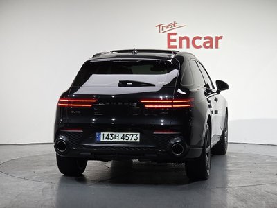 صورة 4 لـ 2021 Genesis GV70