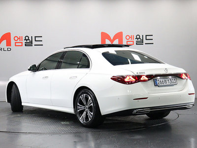 MERCEDES-BENZ E-CLASS - 3