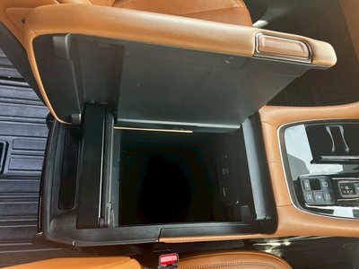 صورة مصغرة 47 لـ 2024 Toyota VELLFIRE