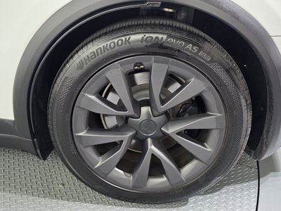 صورة 8 لـ 2023 Tesla MODEL X
