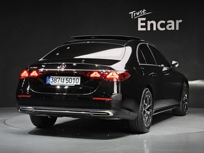 MERCEDES-BENZ E-CLASS - 3