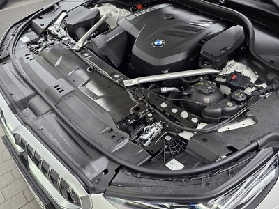2025 BMW 5 SERIES 照片 7