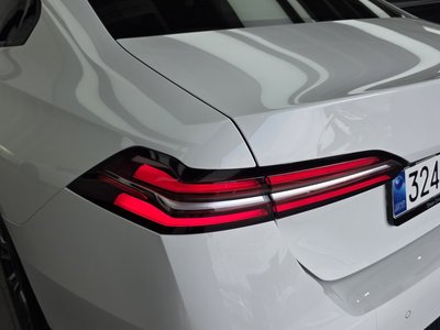 2025 BMW 5 SERIES 照片 10