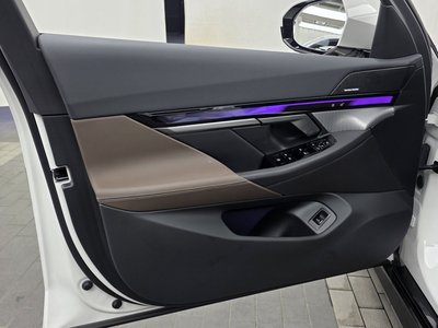 2025 BMW 5 SERIES 缩略图 14