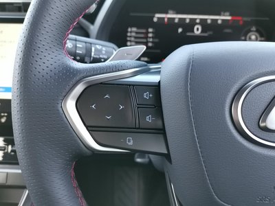 2025 Lexus LBX — миниатюра 20