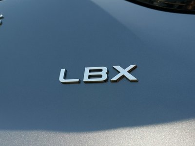 2025 Lexus LBX — миниатюра 64