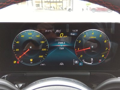 2023 Mercedes-BENZ GLA — миниатюра 12