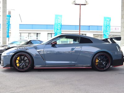 NISSAN GT-R - 5